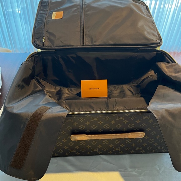 LOUIS VUITTON Pegas 70 Suitcase - Picture 16 of 16